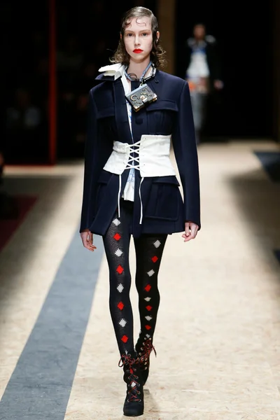 Look 1